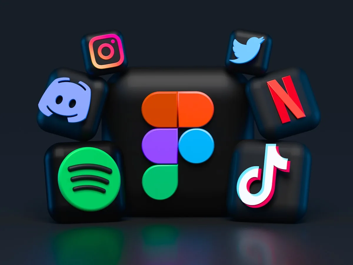 Social media app icons including Instagram, Twitter, TikTok and others